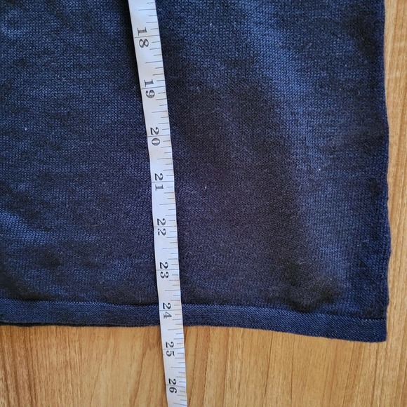 J Jill Shirt Top Womens Medium Black Linen Knit Crochet Lace Neckline Timeless - Picture 8 of 11